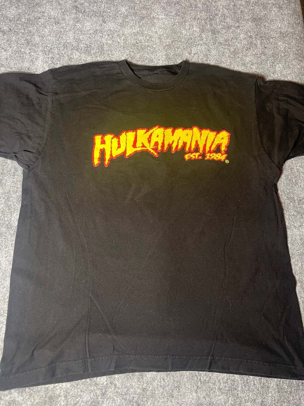 WWE Hulk Hogan Hulkamania Runnin Wild Graphic T-Shirt